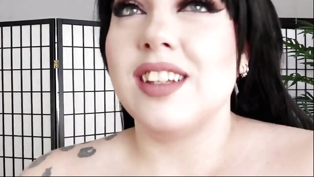 Goth Girl Huge Boob beeg blowjob free brunette